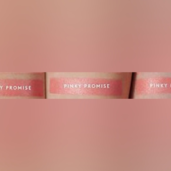 🤩 3/$15 🤩 FENTY BEAUTY Cheeks Out Freestyle Cream Blush in Pinky Promise NEW - Picture 2 of 2